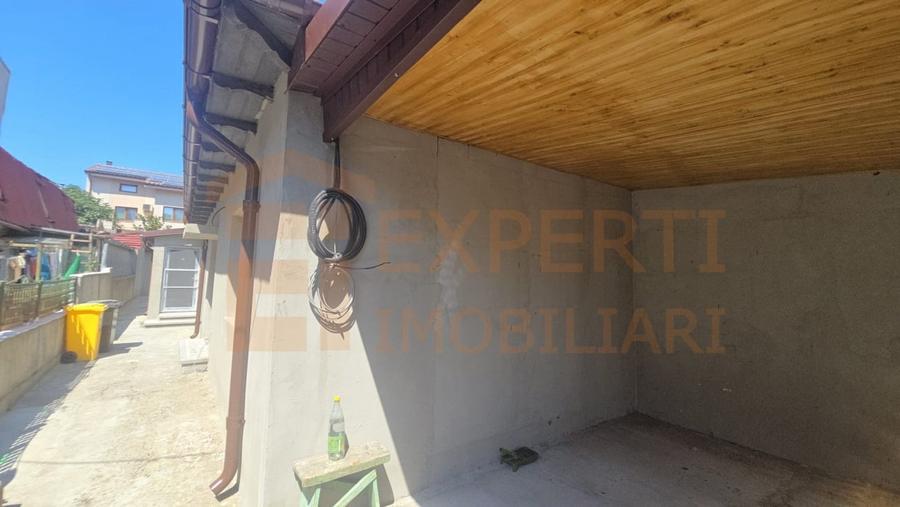 Casă individuală cu 5 camere cu Canalizare în Faleza Nord