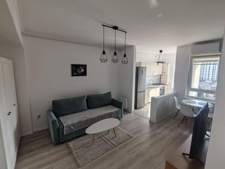 Apartament cu 2 camere semidecomandat în Central