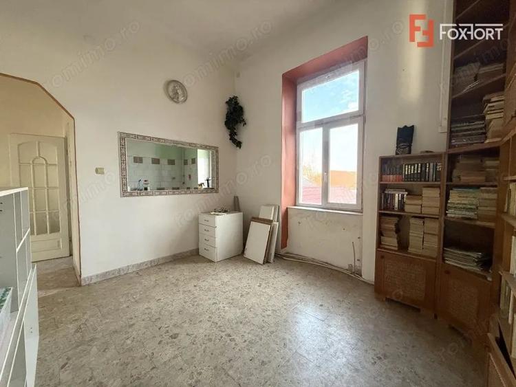 Apartament cu 5 camere decomandat în Elisabetin