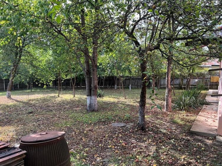 Casă cu 4 camere în Buhuși