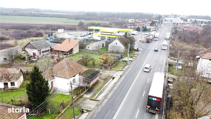 Casă cu 3 camere cu Teren 8914 Mp în Central