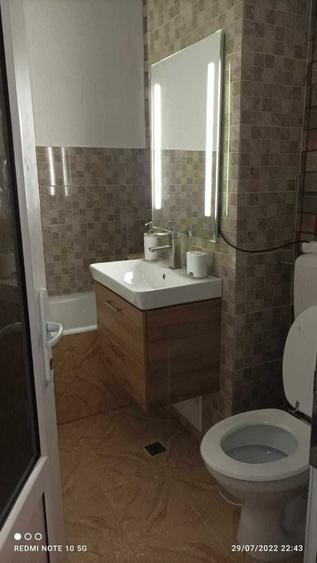 Apartament cu 2 camere decomandat în Petros
