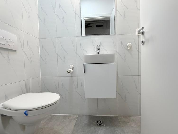 Apartament cu 3 camere în Lipovei