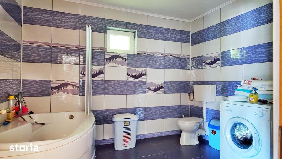 Casă cu 3 camere cu Teren 300 Mp în Lumina