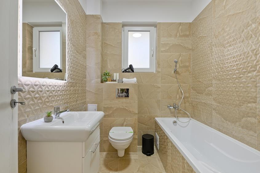 Apartament cu 2 camere decomandat, mobilat în Sălaj