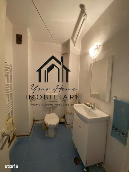 Apartament cu 4 camere decomandat în Calea București