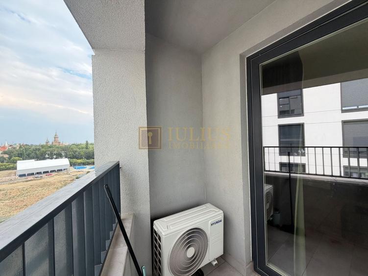 Apartament cu 2 camere semidecomandat, mobilat în Central