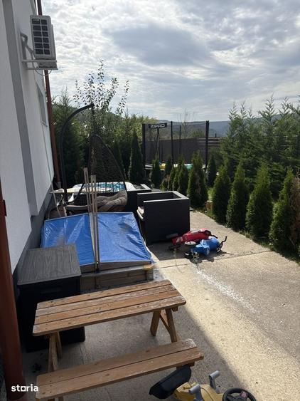 Casă cu 4 camere în Florești