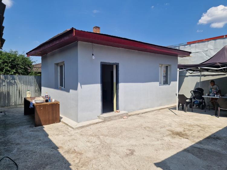Casă cu 4 camere în Exterior Vest