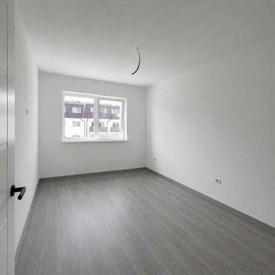 Apartament cu 2 camere decomandat în Sânpetru