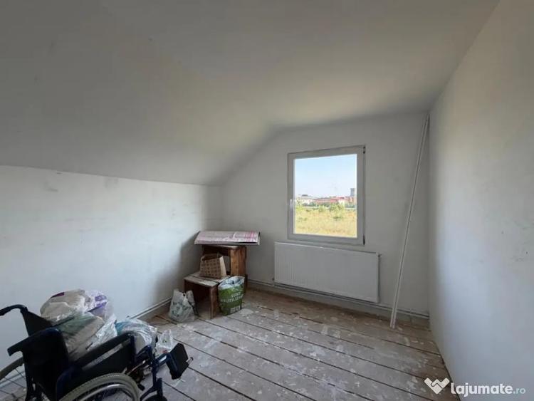 Casă cu 5 camere cu Teren 300 Mp în Bariera Vâlcii