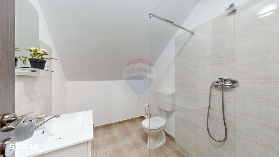 Spațiu comercial, de 386.45 mp, în Sâmbăta de Sus