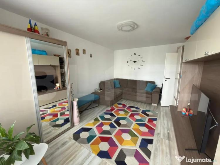 Apartament cu 2 camere decomandat în Republicii