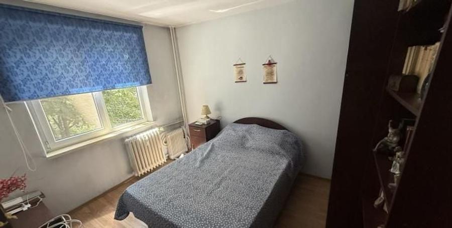 Apartament cu 4 camere semidecomandat, mobilat în Drumul Taberei