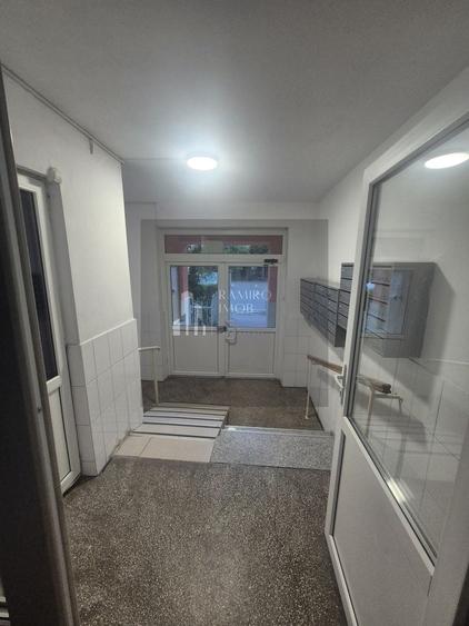 Apartament 3 camere decomandat Ozana / Titan / 1 Decembrie 1918 - 13