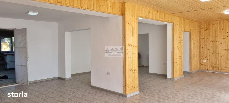 Casă cu 3 camere în Central