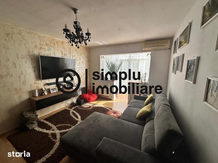 Apartament cu 3 camere semidecomandat în Central