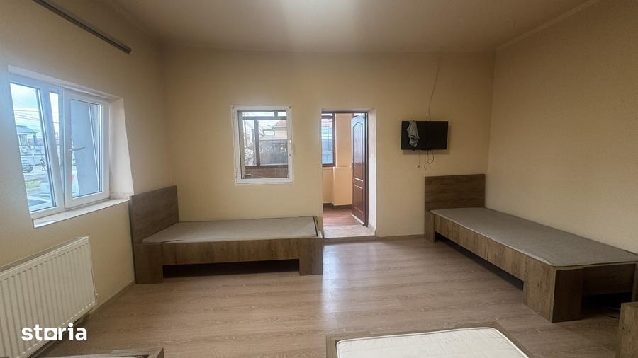 Casă cu 4 camere cu Teren 900 Mp în Micălaca