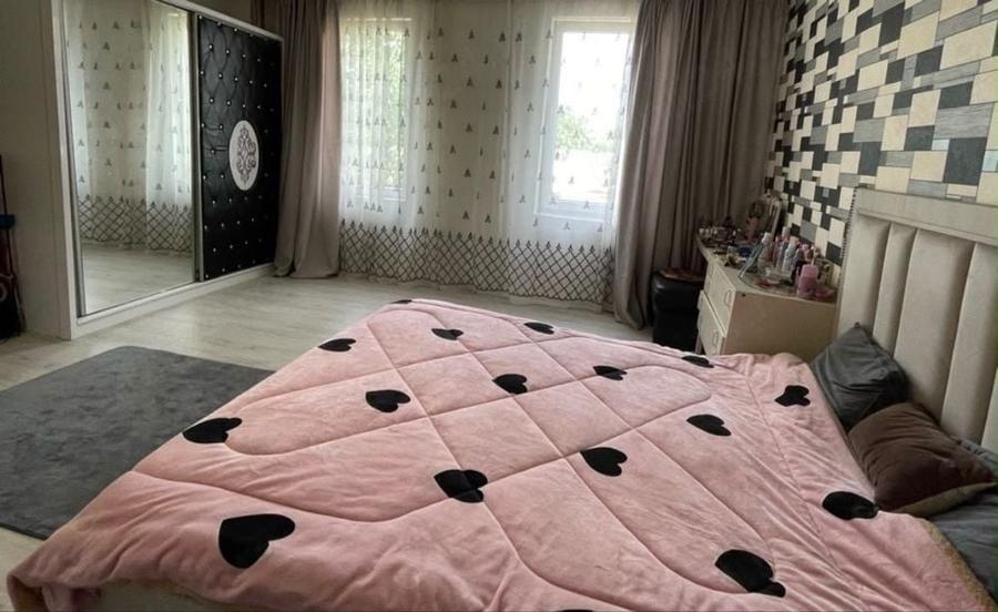 Casă cu 4 camere în Bencecu de Sus
