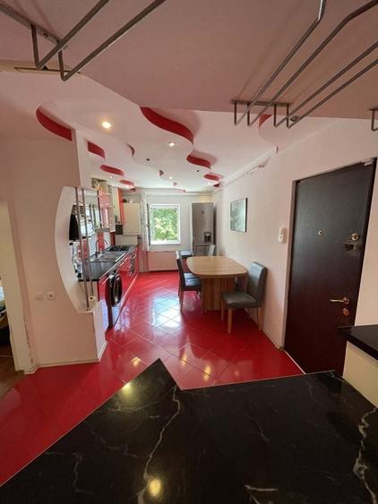 Apartament cu 3 camere decomandat în Central