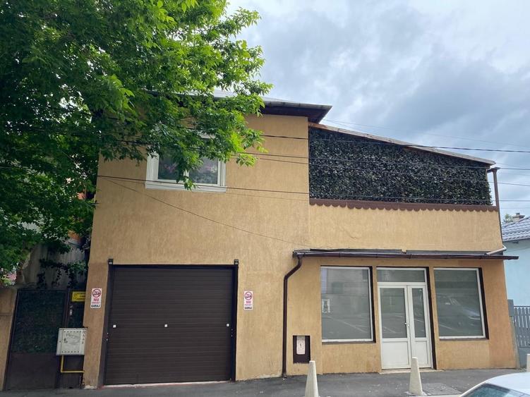 Casă cu 4 camere cu Teren 140 Mp în Olteni