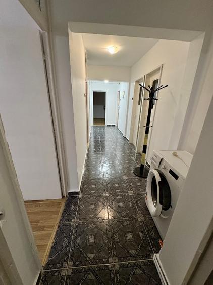 Apartament cu 3 camere decomandat în Gorjului