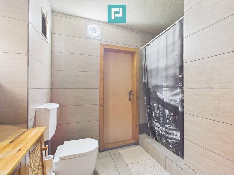 Casă individuală cu 5 camere cu Canalizare în Giroc