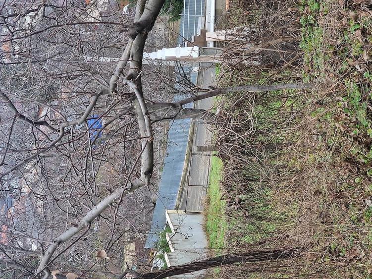 Casă cu Teren 1400 Mp în Central