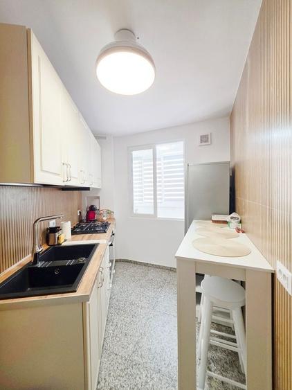 Apartament cu 2 camere decomandat, mobilat în Titan