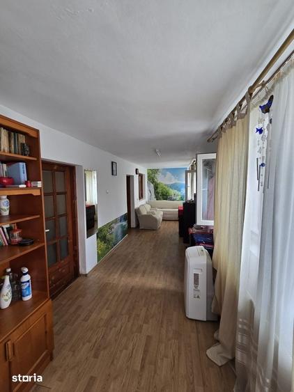 De vanzare casa cu suprafata construita 92mp si curte de 584mp - 1