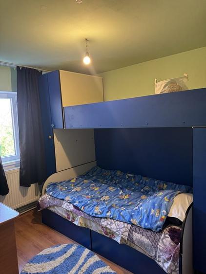 Apartament cu 3 camere semidecomandat în Central