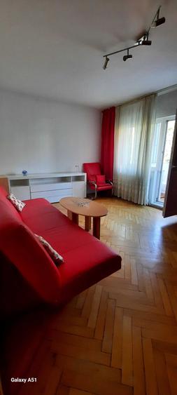 Apartament cu 3 camere decomandat în Aradului