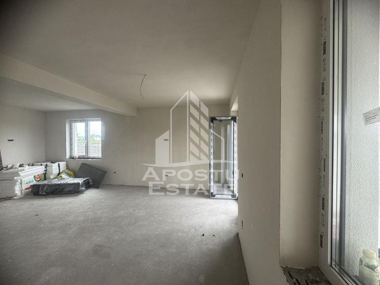 Duplex cu 4 camere cu Canalizare în Urseni