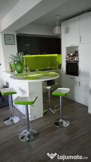 Apartament cu 4 camere decomandat în Bucureștii Noi