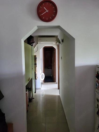 Apartament cu 3 camere decomandat în Nicolina