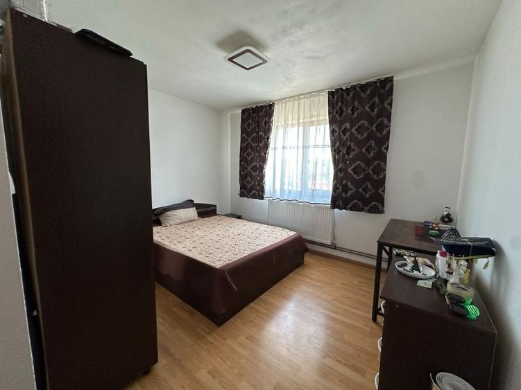 Apartament cu 3 camere decomandat în Unirii
