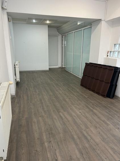 Spațiu comercial, de 50 mp, în Calea Călărașilor