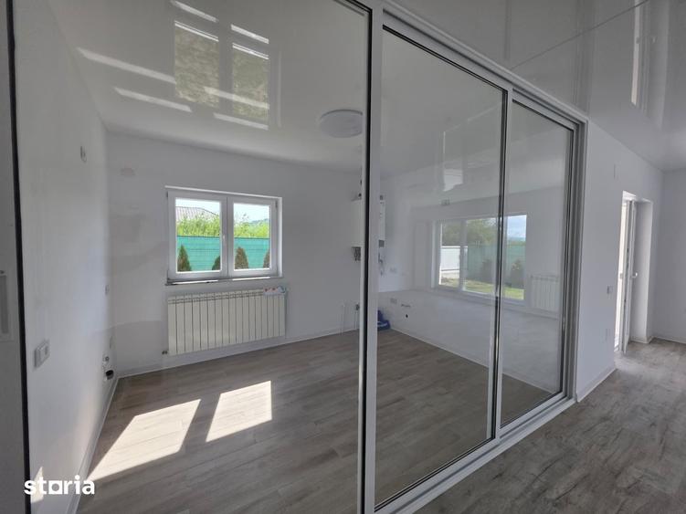 Casă cu 4 camere decomandat cu Teren 600 Mp în Hărman