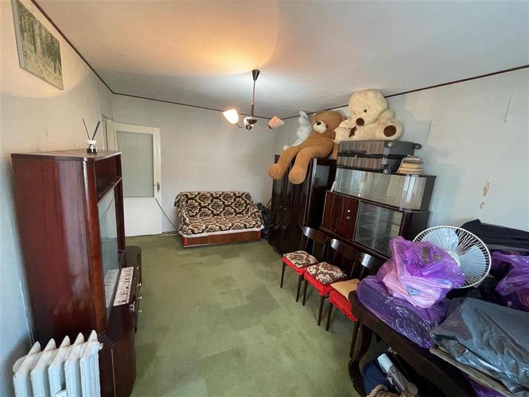 Apartament cu 3 camere decomandat în Galata