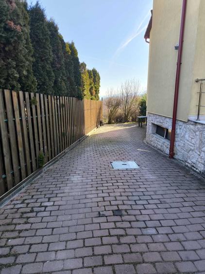Casă cu 4 camere în Feleacu