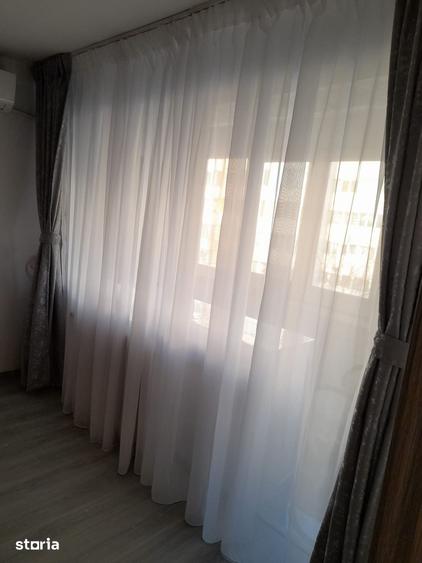 Apartament cu 3 camere în Tineretului