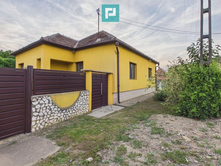 Casă individuală cu 4 camere cu Canalizare în Macea
