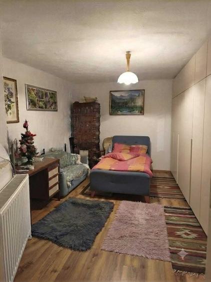 Casă cu 3 camere în Girișu de Criș