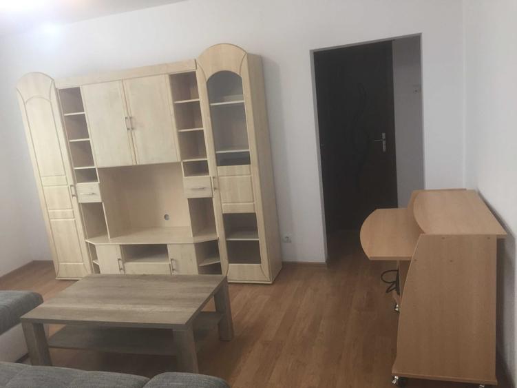 Apartament cu 2 camere semidecomandat în Exterior Vest