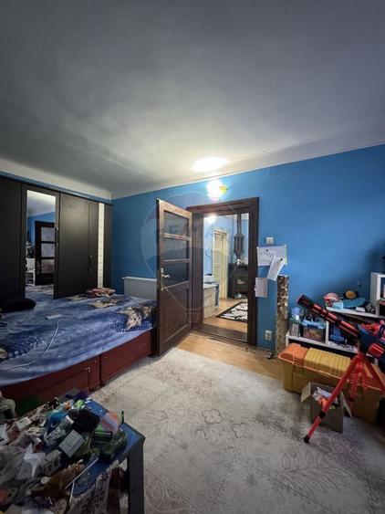 Casă cu 2 camere cu Teren 758 Mp în Ațel