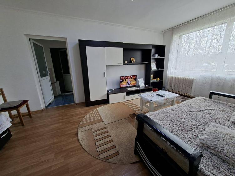 Apartament cu 2 camere semidecomandat în Nord - Spitalul Județean