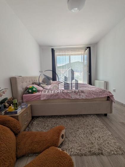 Apartament cu 2 camere semidecomandat, mobilat în Florești