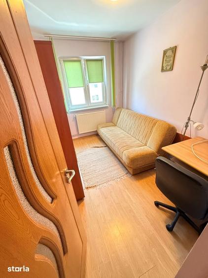 Apartament cu 3 camere în Florilor