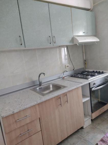 Garsonieră decomandată în Central