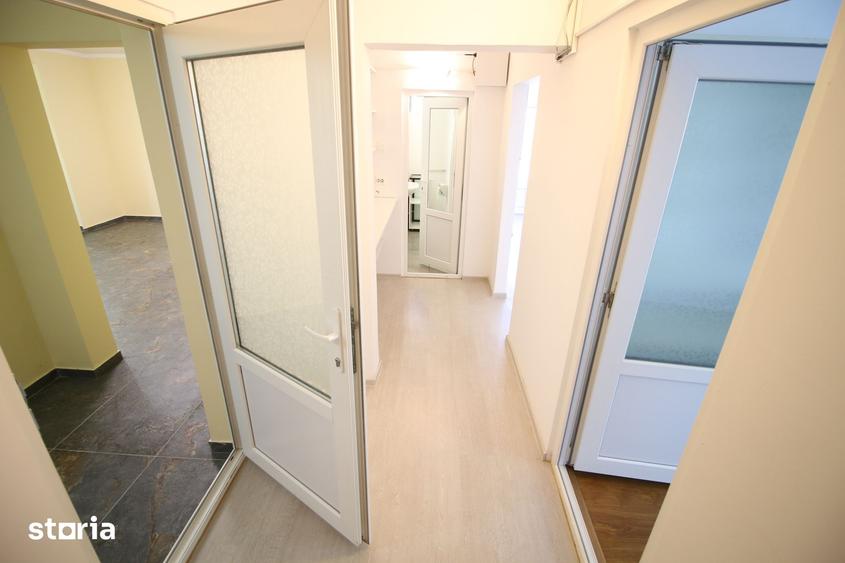 Apartament cu 3 camere decomandat în Micro 17